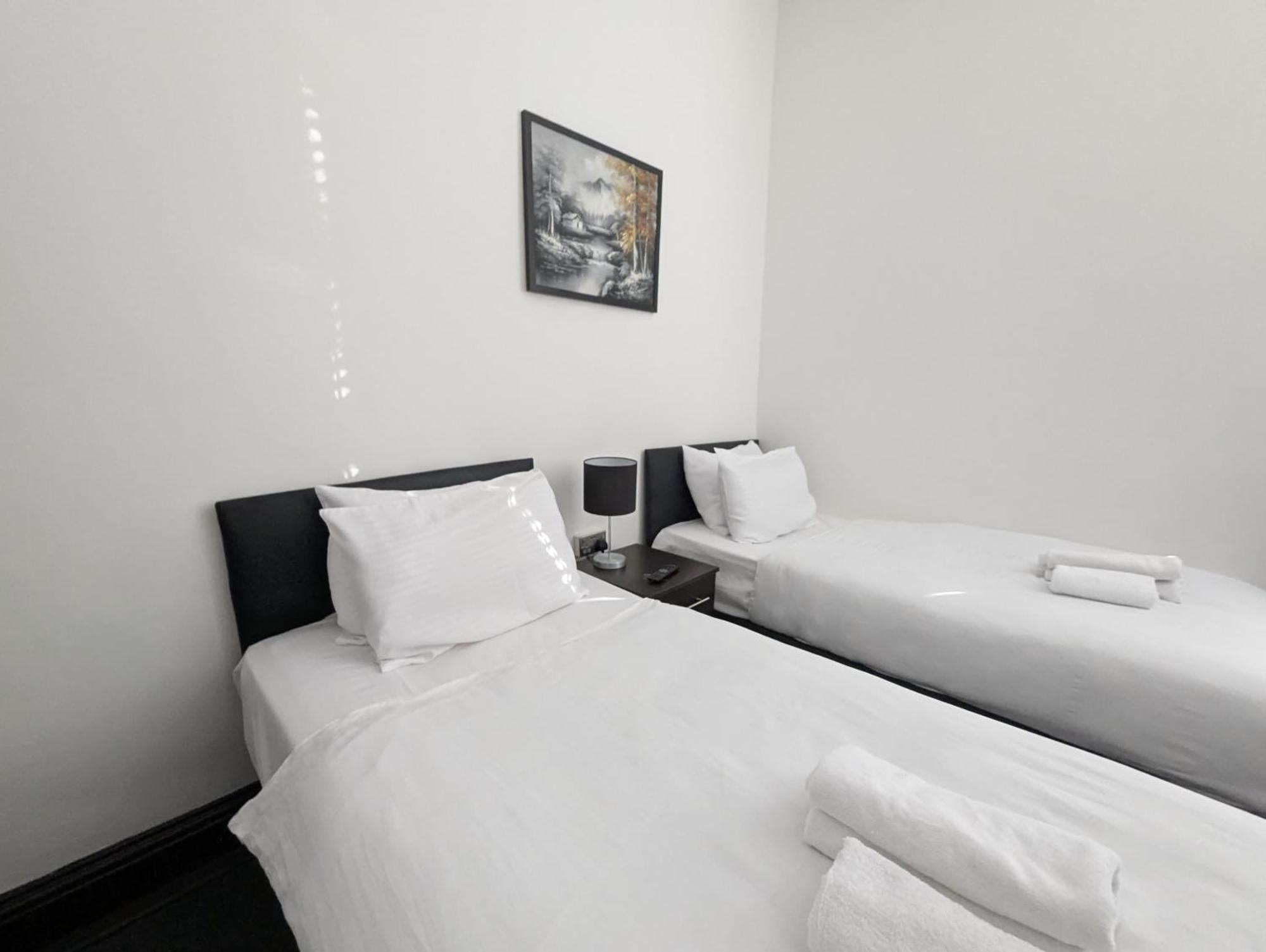 Oyo Firs Lodge London Heathrow Hounslow Kültér fotó