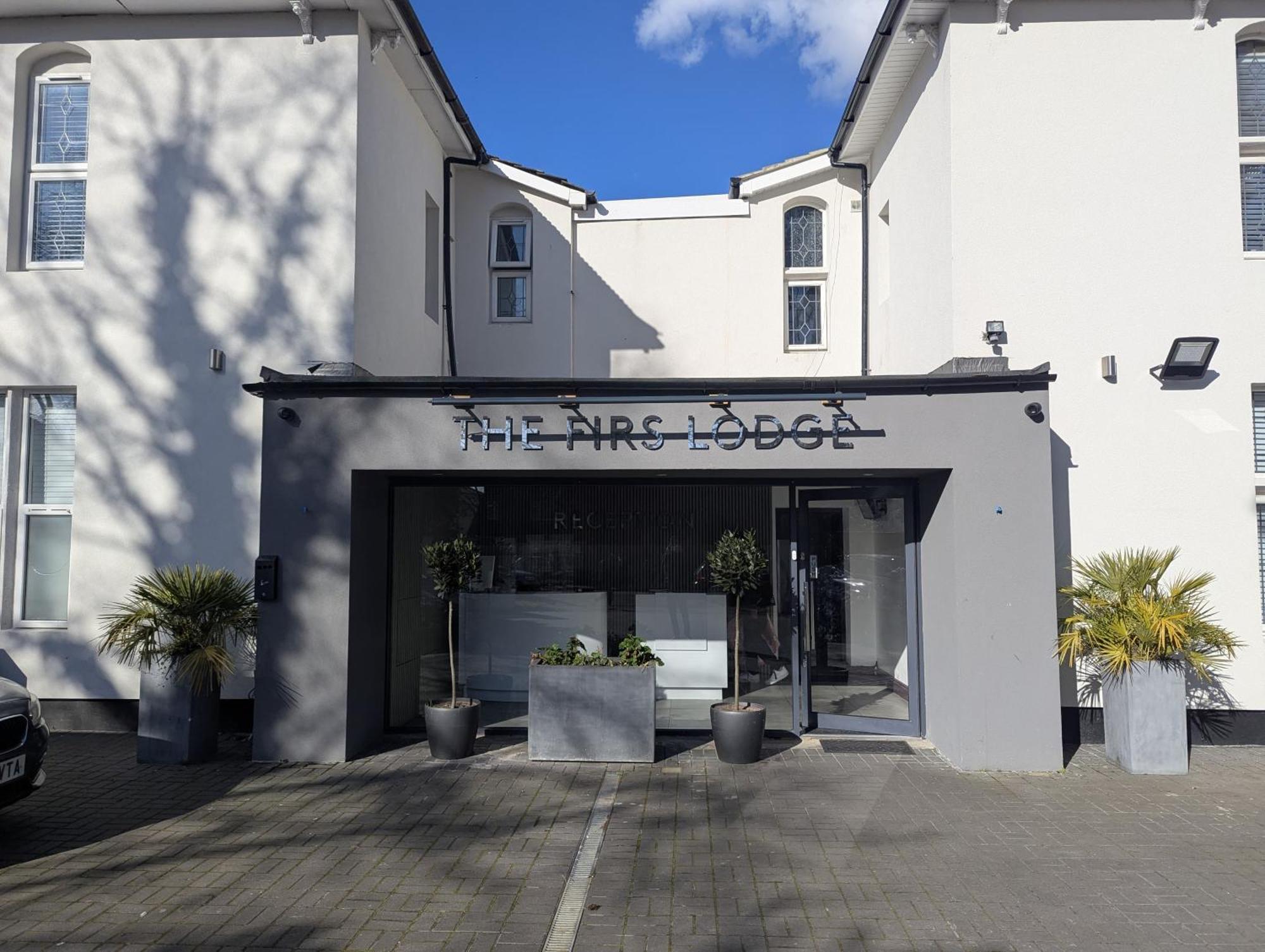 Oyo Firs Lodge London Heathrow Hounslow Kültér fotó