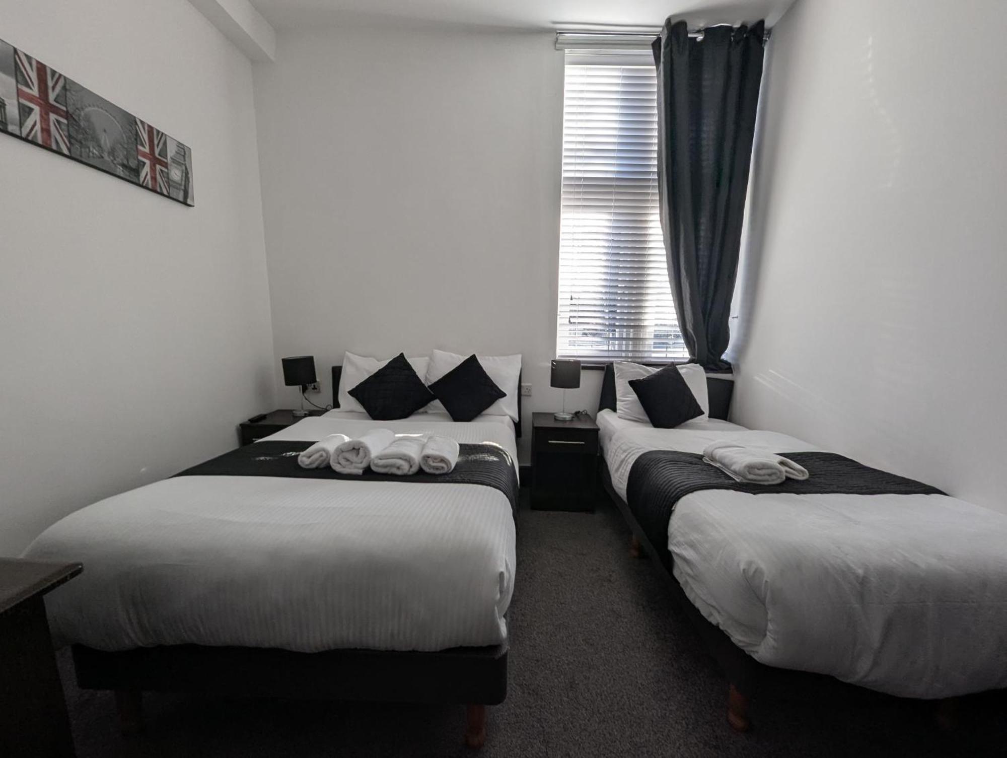 Oyo Firs Lodge London Heathrow Hounslow Kültér fotó