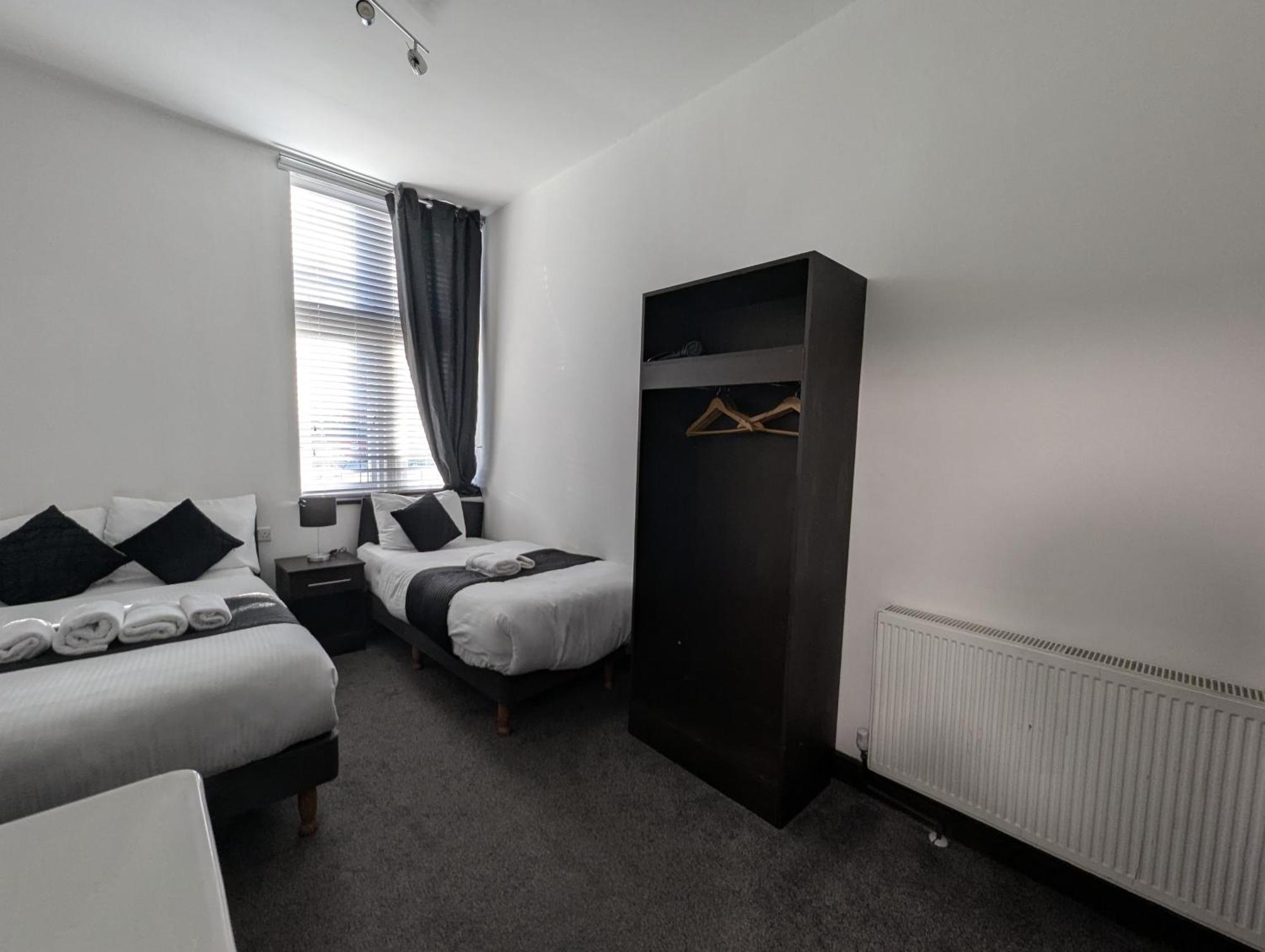 Oyo Firs Lodge London Heathrow Hounslow Kültér fotó