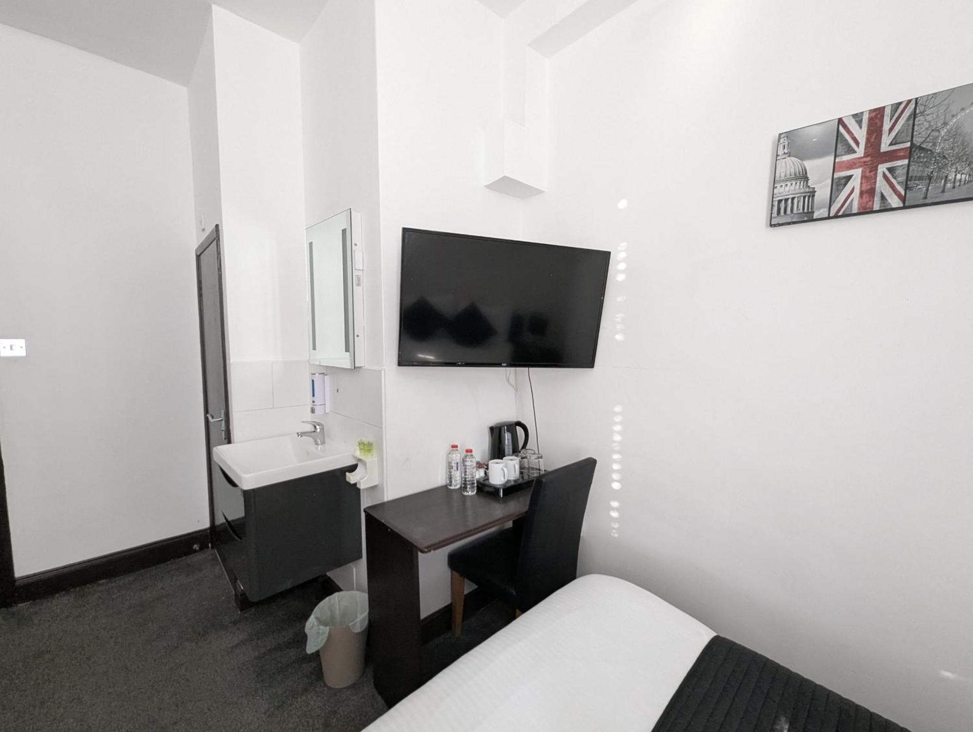 Oyo Firs Lodge London Heathrow Hounslow Kültér fotó