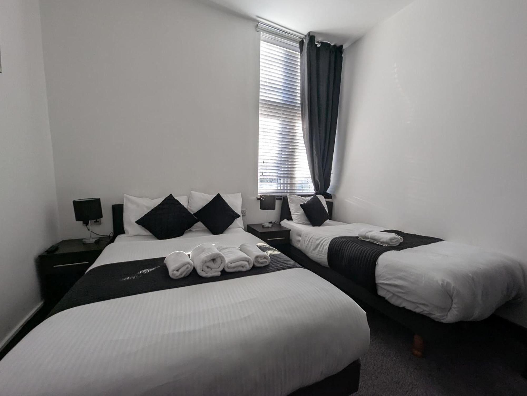 Oyo Firs Lodge London Heathrow Hounslow Kültér fotó