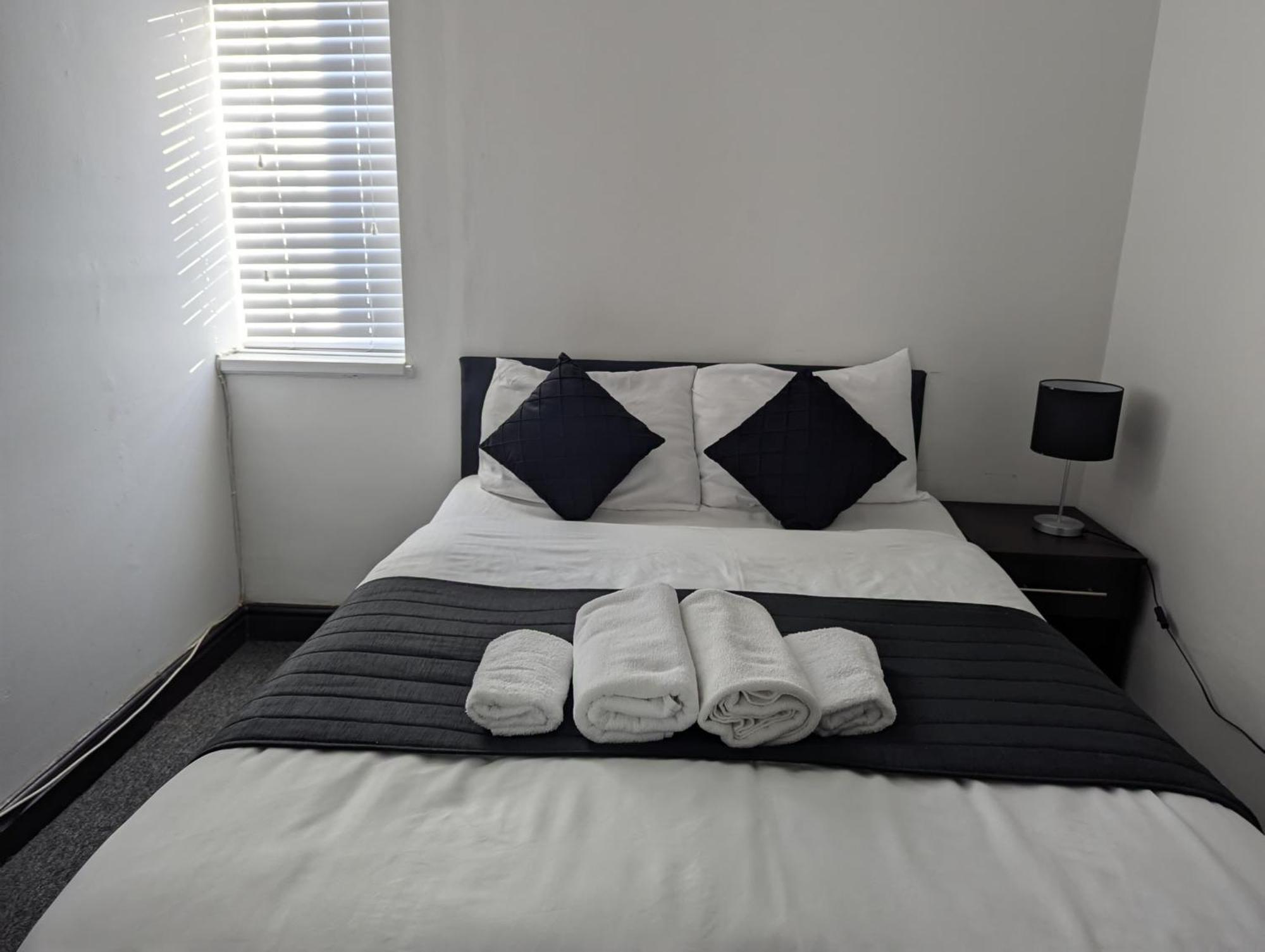 Oyo Firs Lodge London Heathrow Hounslow Kültér fotó
