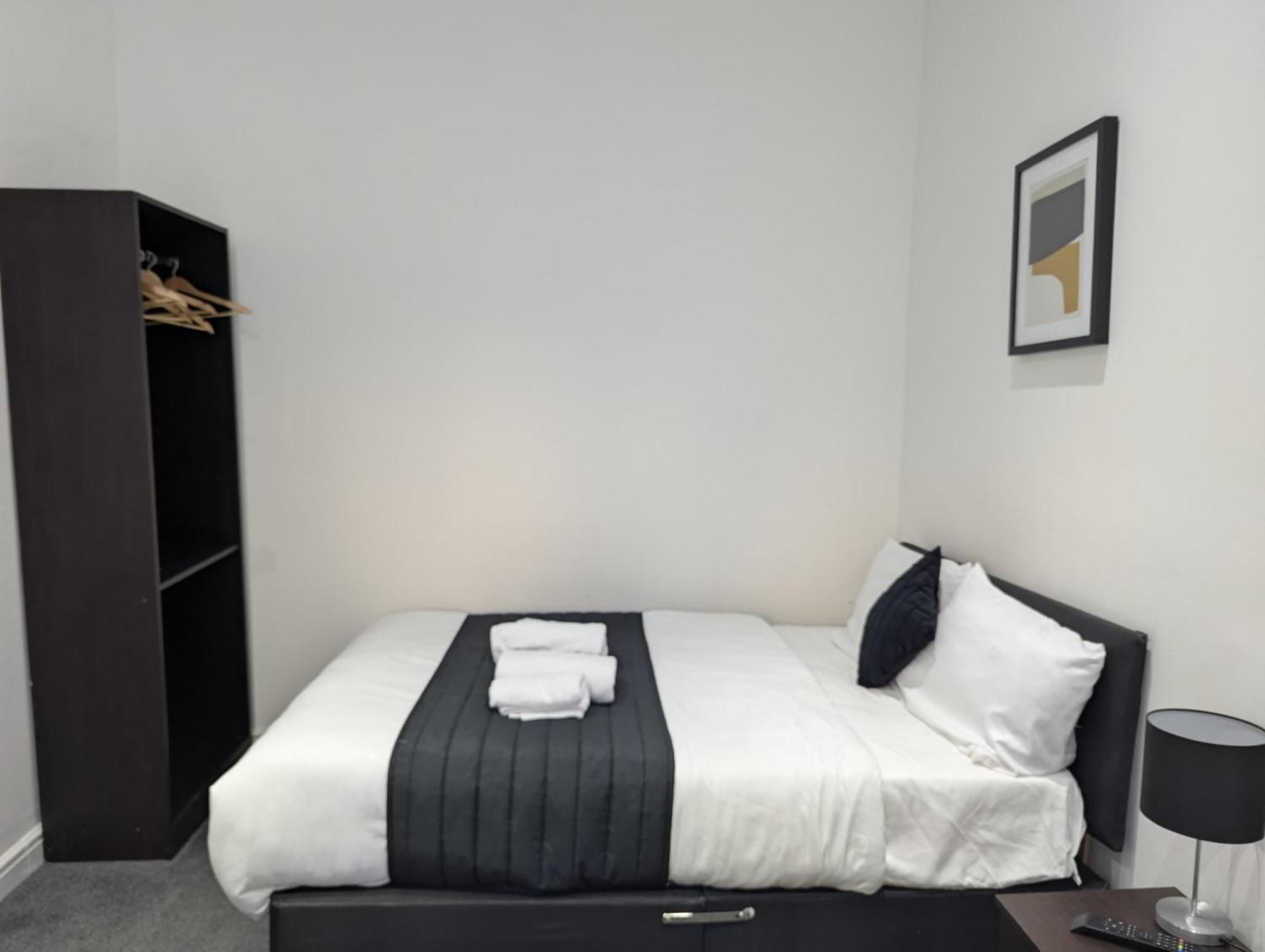 Oyo Firs Lodge London Heathrow Hounslow Kültér fotó