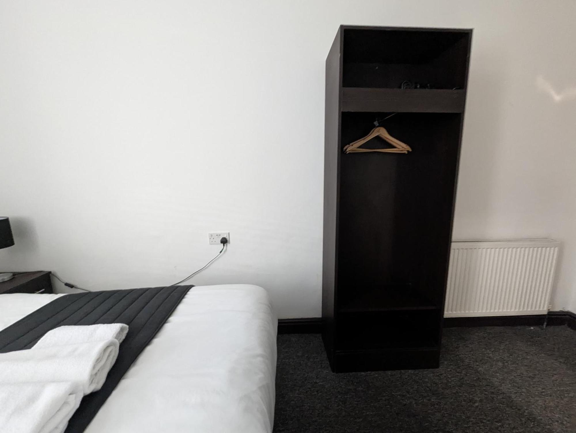 Oyo Firs Lodge London Heathrow Hounslow Kültér fotó